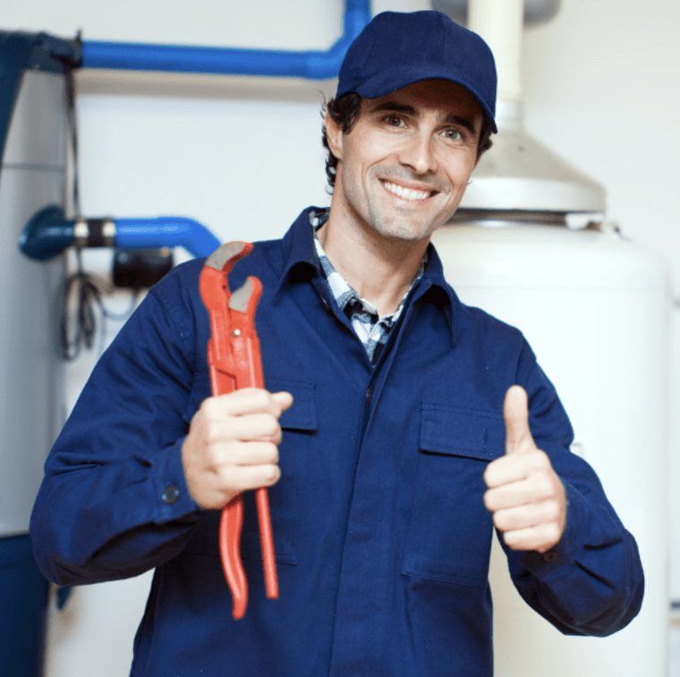 Technicien de Services Habitat souriant, prêt à intervenir